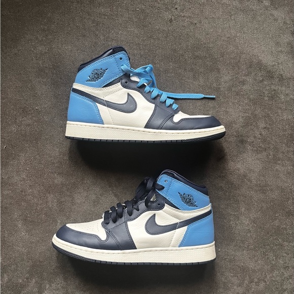 Air Jordan 1 Obsidian